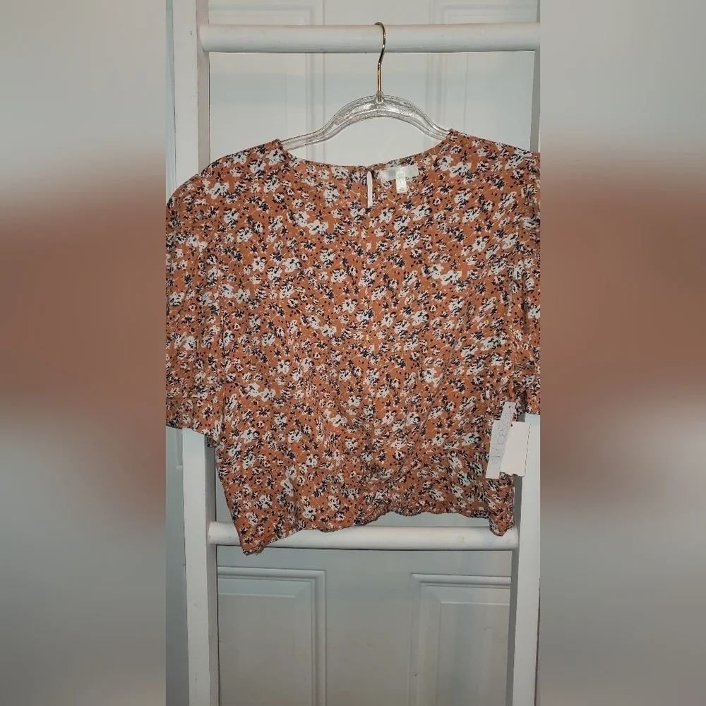 Crop Top - Picture 3 of 5